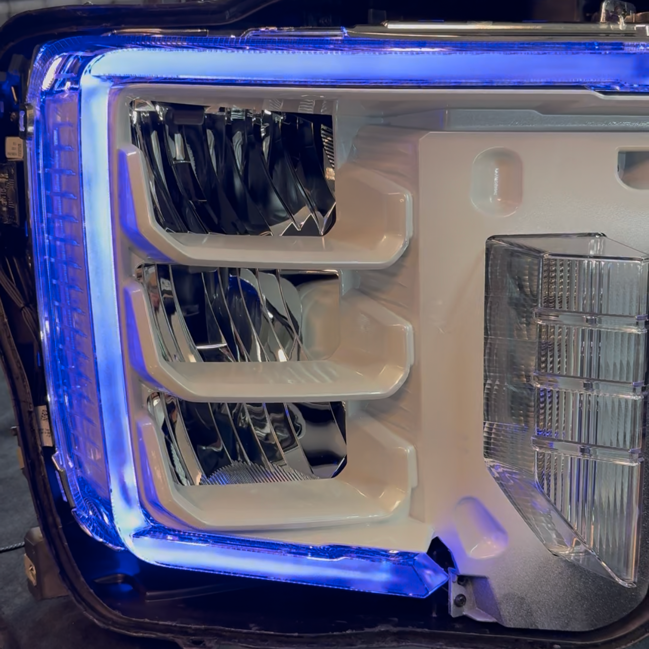 GMC Sierra OEM Headlights (2020-2023 HD)