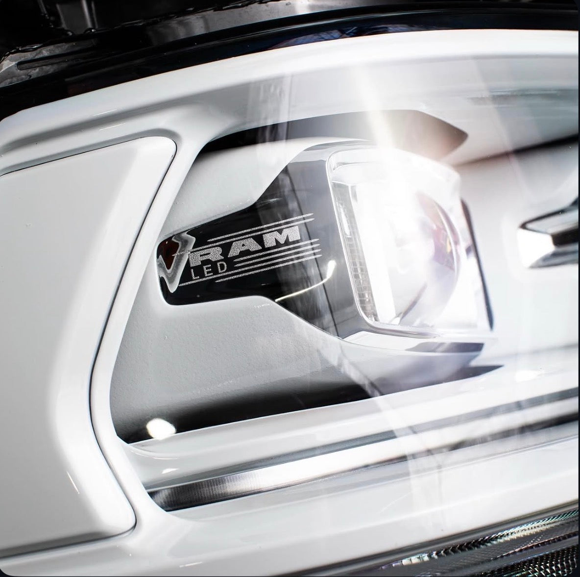 Dodge Ram OEM Projector Headlights (2019-2024 HD)